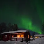 Private Riverside & Sauna - Northern Lights From Your Terrace Semesterbostad