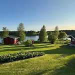 Semesterbostad Private Riverside & Sauna - Northern Lights From Your Terrace