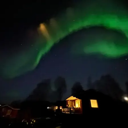 Сasa de vacaciones Private Riverside & Sauna - Northern Lights From Your Terrace *