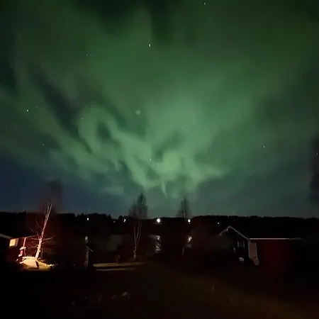 Сasa de vacaciones Private Riverside & Sauna - Northern Lights From Your Terrace Pello