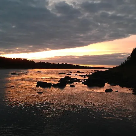 Сasa de vacaciones Private Riverside & Sauna - Northern Lights From Your Terrace