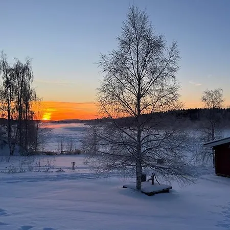 Сasa de vacaciones Private Riverside & Sauna - Northern Lights From Your Terrace Pello