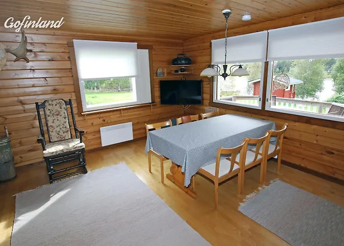 Riverside Beneath The Northern Lights Holiday home