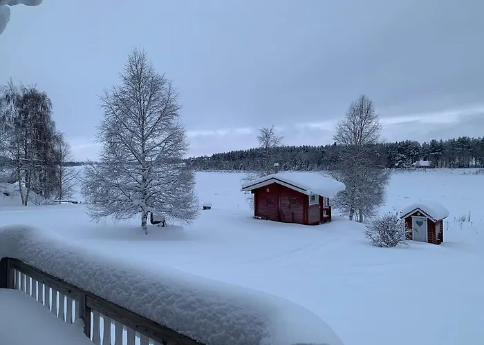 Holiday home Riverside Beneath The Northern Lights *