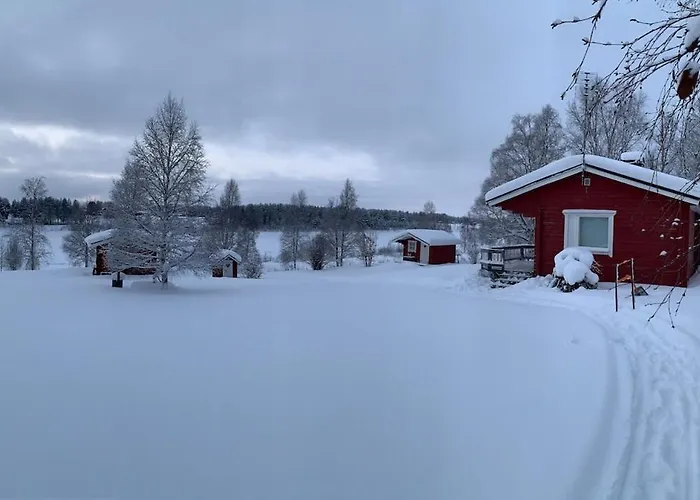 Holiday home Riverside Beneath The Northern Lights
