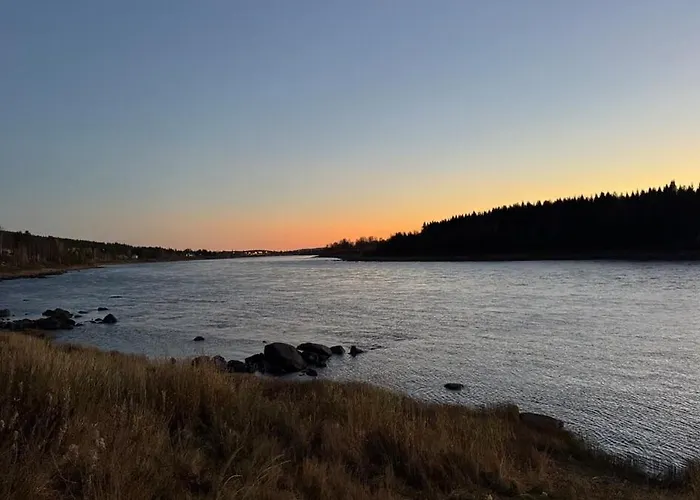 Riverside Beneath The Northern Lights * Pello