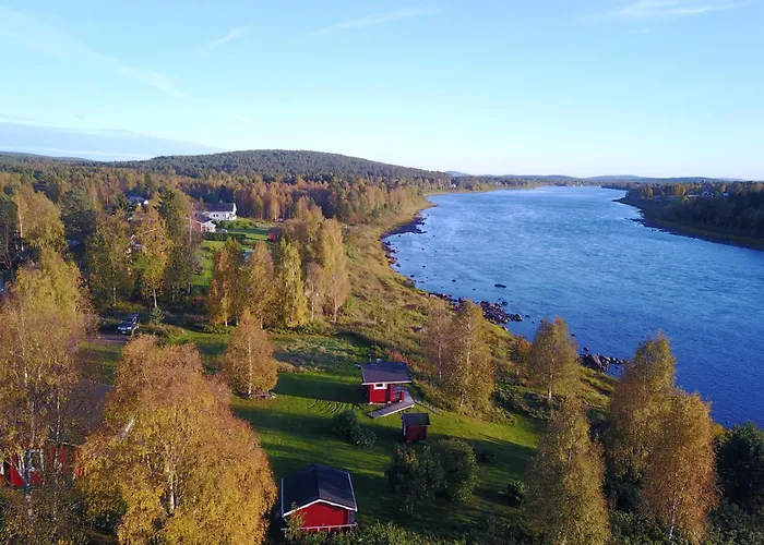 Riverside Beneath The Northern Lights * Pello